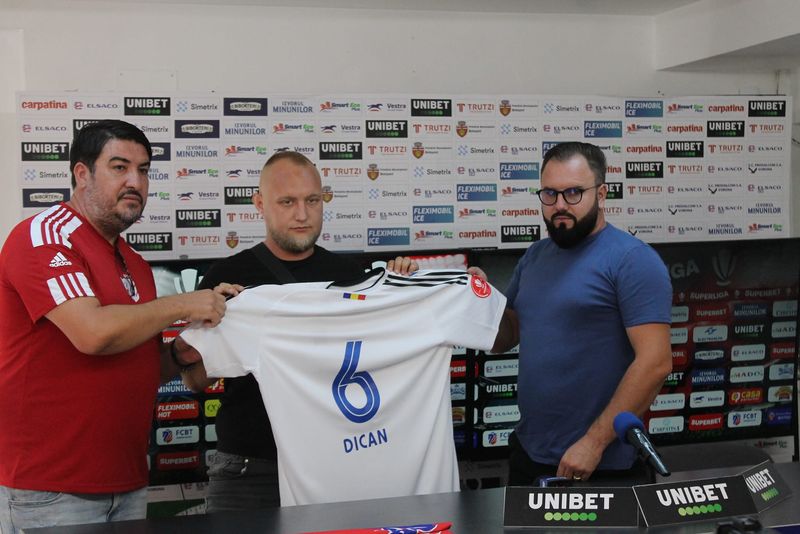 Astăzi, 4 septembrie, la meciul dintre FB Botoșani și FC Hermannstadt, jucătorii vor purta pe teren tricouri cu fotografia Alexandrei.