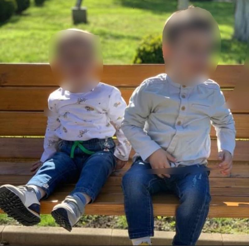 Din păcate, copilul de doi ani  nu a mai putut fi salvat, impactul fiindu-i fatal.