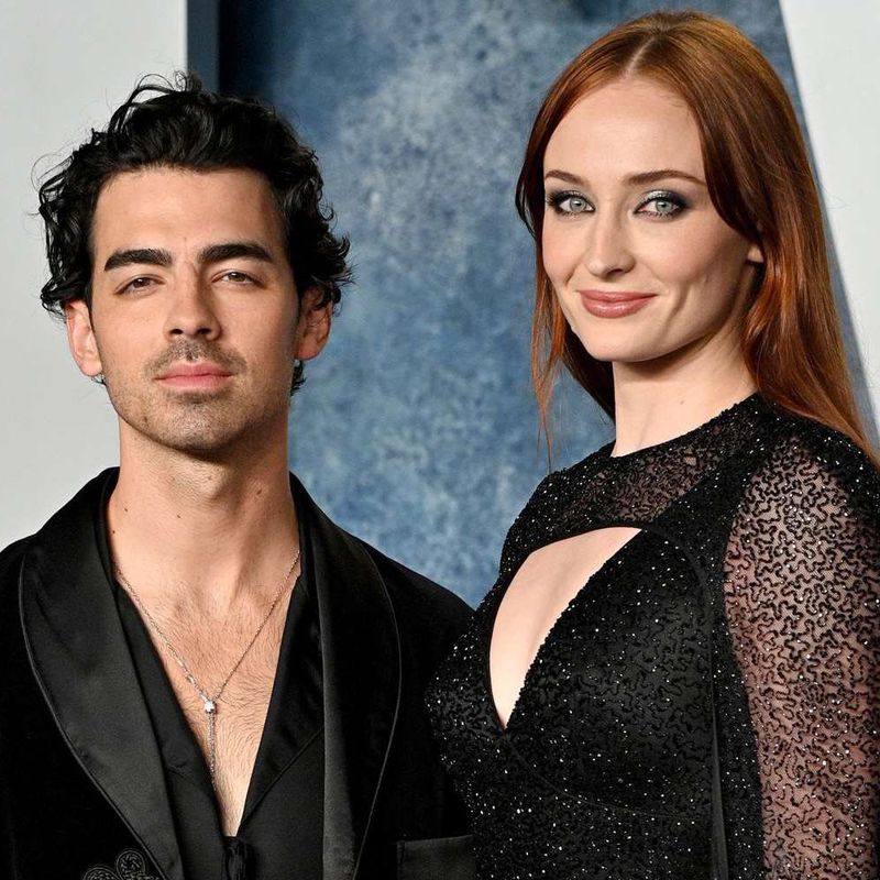  Povestea de dragoste dintre cei doi a ajuns la final.