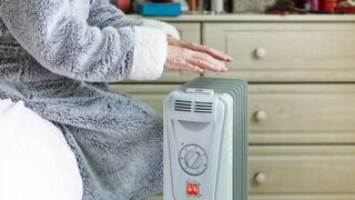 Ei sunt rom&acirc;nii care vor plăti facturi mai mari &icirc;ncep&acirc;nd cu această iarnă. Scad subvențiile la energie
