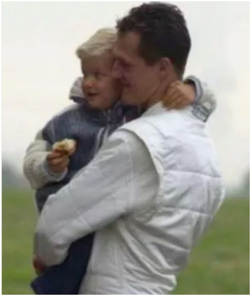 Mick Schumacher în copilărie alături de tatăl său celebru, Michael.