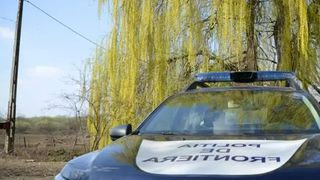  Barca celor doi rom&acirc;ni ar fi eșuat din cauza unor probleme la sistemul de direcție. &nbsp;