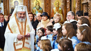 Patriarhul Daniel îndeamnă cultivarea învățăturii evanghelice în școlile din România