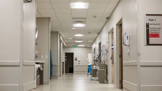 Trei bărbați din Mureș au ajuns la spital cu suspiciune de infecție cu bacilul antraxului. Alte 20 de persoane sunt monitorizate