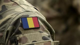 Din primele informații se pare că ar fi vorba despre o sinucidere, chiar cu arma din dotare.