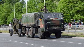 MApN a anunțat că au fost găsite fragmente dintr-o dronă aproape de localitatea Plauru. Zona a fost securizată