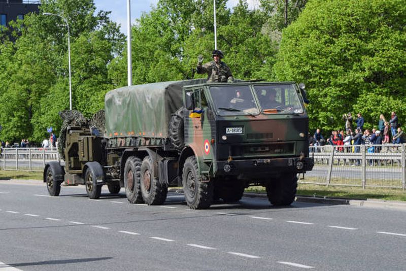 MApN a anunțat că au fost găsite fragmente dintr-o dronă aproape de localitatea Plauru. Zona a fost securizată