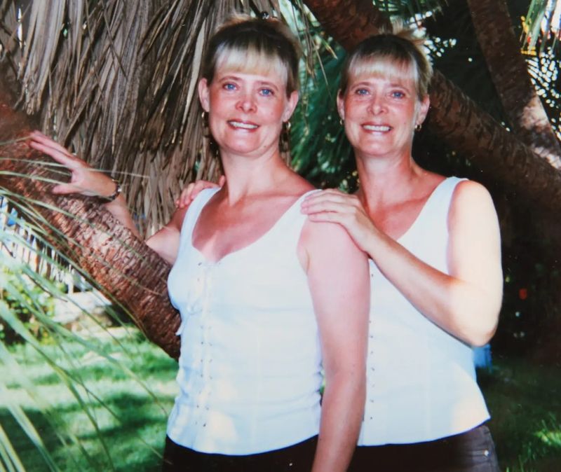 Ele sunt surorile gemene care fac totul împreună și poartă ținute identice de peste 20 de ani: „Este ca și cum ai fi căsătorit cu cineva timp de 70 de ani”