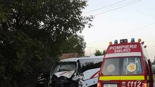 Accident grav &icirc;n Mureș: o persoană a decedat și alte 9 persoane au fost rănite