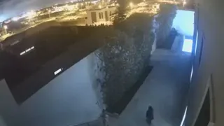 Imagini șocante surprinse cu doar c&acirc;teva minute &icirc;nainte de cutremurul devastator din Maroc. Misterul &bdquo;luminilor albastre&rdquo; care au fulgerat pe cer. Bilanțul tragediei a ajuns la 2.900 de victime