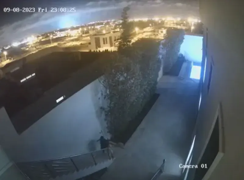 Imagini șocante surprinse cu doar câteva minute înainte de cutremurul devastator din Maroc. Misterul „luminilor albastre” care au fulgerat pe cer. Bilanțul tragediei a ajuns la 2.900 de victime