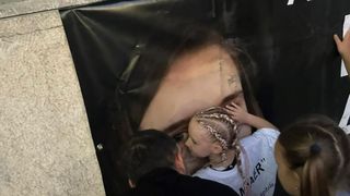 Fiica Alexandrei și-a &icirc;mbrățișat mama &icirc;ntr-o fotografie, un moment sf&acirc;șietor pentru toți cei prezenți.