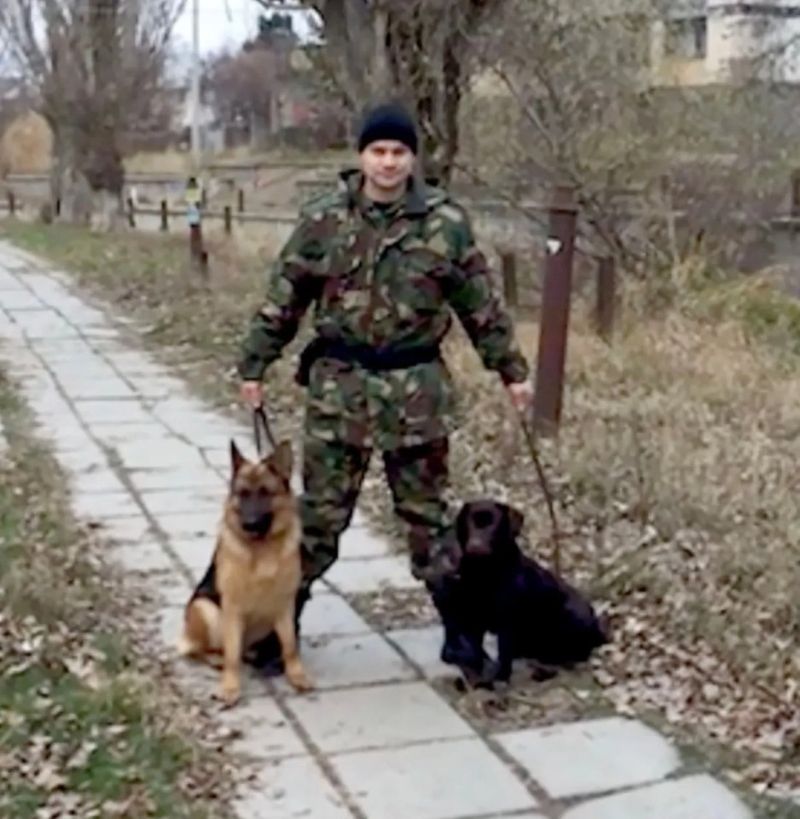 Fostul ofițer de securitate al lui Vladimir Putin face declarații uimitoare. Liderul rus este paranoic. „Are un bodyguard doar pentru mașina lui de spălat”