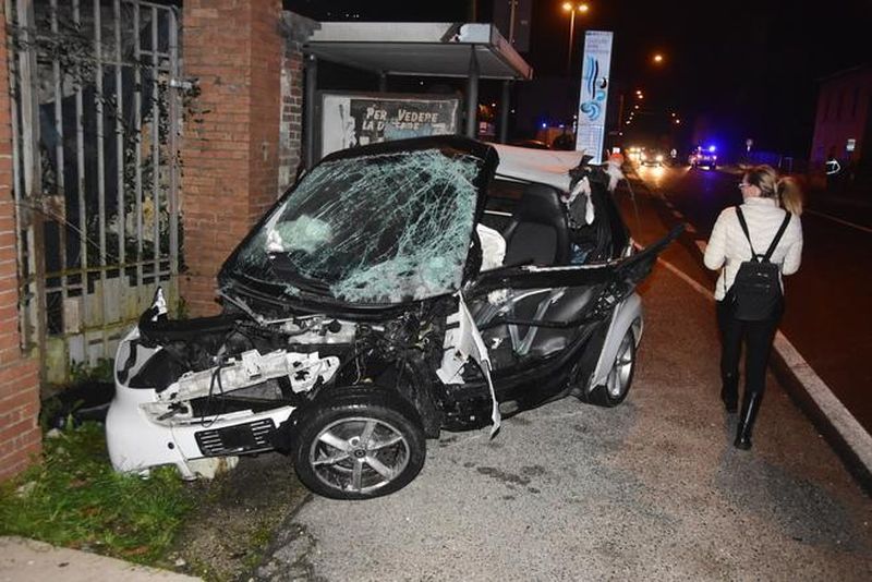 Un român a creat haos pe o șosea din Italia. S-a urcat la volan beat și drogat și a produs un accident dramatic. A fost condamnat la închisoare după 8 luni de la incident