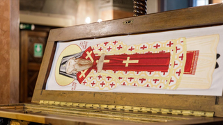  Biserica Ortodoxă îl prăznuiește pe Sfântul Ierarh Iosif de la Partoş, ocrotitor al Mitropoliei Banatului. 