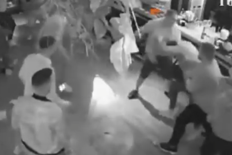 Agent de penitenciar, autor al unui scandal de proporții într-un club