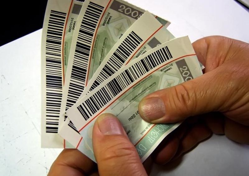 Ei sunt românii care nu vor mai încasa tichetele de masă. La cât vor ajunge în 2024 vocherele de hrană?