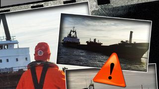 VIDEO/FOTO- Explozie la bordul unui nave &icirc;n Sulina. Marfarul ar fi lovit o mină marină. 12 persoane au fost evacuate