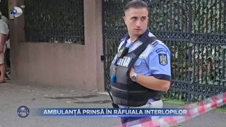 VIDEO - Ambulanță prinsă &icirc;n răfuiala interlopilor. Echipajul medical a sărit pe fereastră, pentru a scăpa cu viață