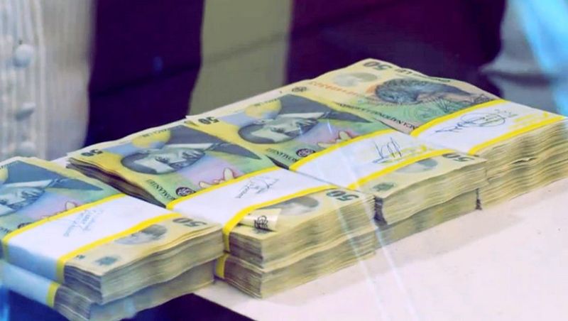 Salariul minim net crește cu 4,3%