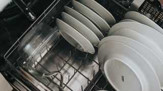 Află cum să alegi cea mai bună mașină de spălat vase pentru casa ta 