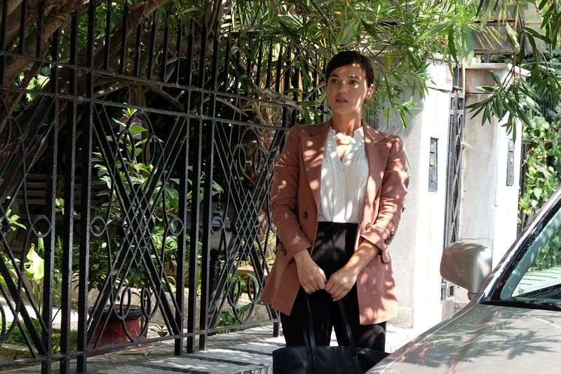 Dezvăluirea unei mari actrițe: "Când eram în liceu nu mă puteam uita în oglindă, pentru că mă vedeam foarte urâtă"