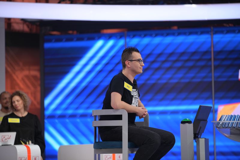 O noua editie a emisiunii "Tu urmezi!"