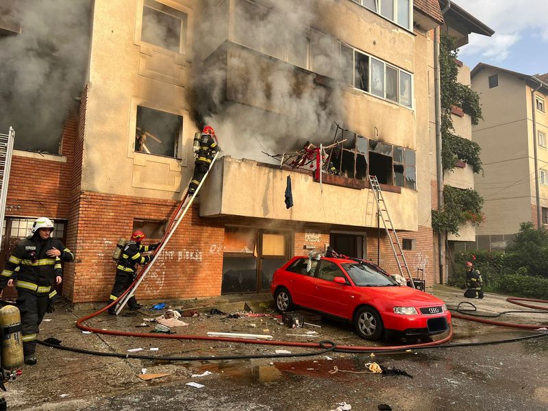 Exploziile se țin lanț în România. Două persoane s-au stins din viață după ce o bubuitură puternică a avut loc într-un bloc din Sibiu