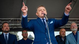 Cine este Robert Fico, liderul slovac care &bdquo;nu are nicio problemă să depășească liniile roșii&rdquo;&nbsp;&nbsp;