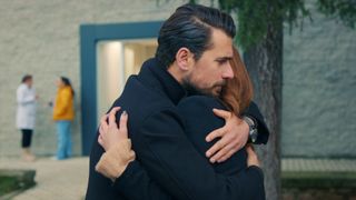 Astăzi, &icirc;ntr-un nou episod din &ldquo;Dragoste și speranță&rdquo; - Elif și Kuzey renunță la dragostea lor?