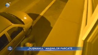 VIDEO- &bdquo;Dușmanul&rdquo; mașinilor parcate. A distus mai multe autoturisme &icirc;n Constanța