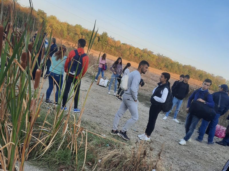 Pasagerii unui tren, cu direcția Pitești, au rămas pe câmp, din motive necunoscute.