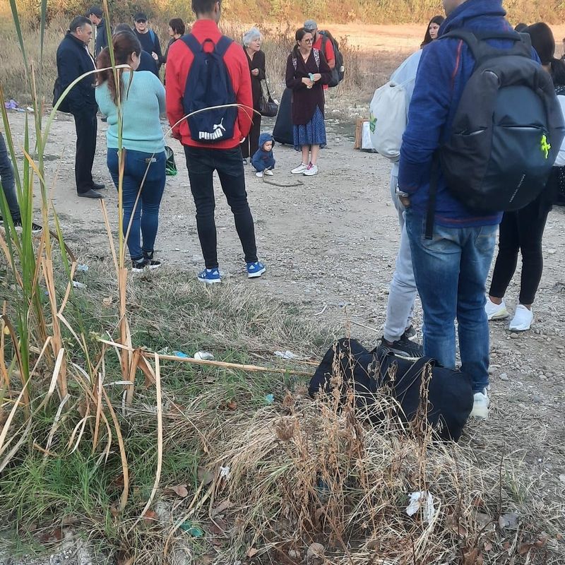 În tren se aflau 50-60 de pasageri, printre care și copii.