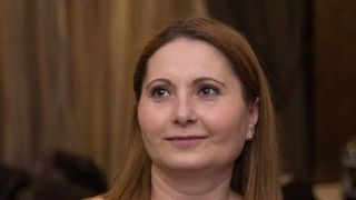 Vali Neagu profesor de limba și literatura rom&acirc;nă la Școala Gimnazială Nr.1, Curcani a fost desemnată profesorul anului din mediul rural. Aceasta &icirc;și dorește să ajute la scăderea absenteismului și a abandonului școlar.