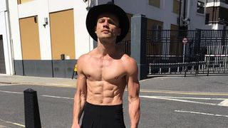 Un fotomodel internațional din București a fost arestat pentru viol și lipsire de libertate.  Adrian Vivien Bîrleanu a fost arestat preventiv pentru 30 de zile