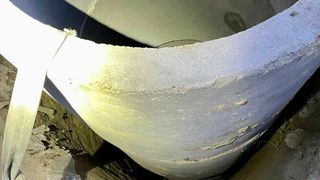 Intervenție a pompierilor în cazul unui cățel, care a căzut în canalul săpat pentru o fântână, de circa 4 metri adâncime