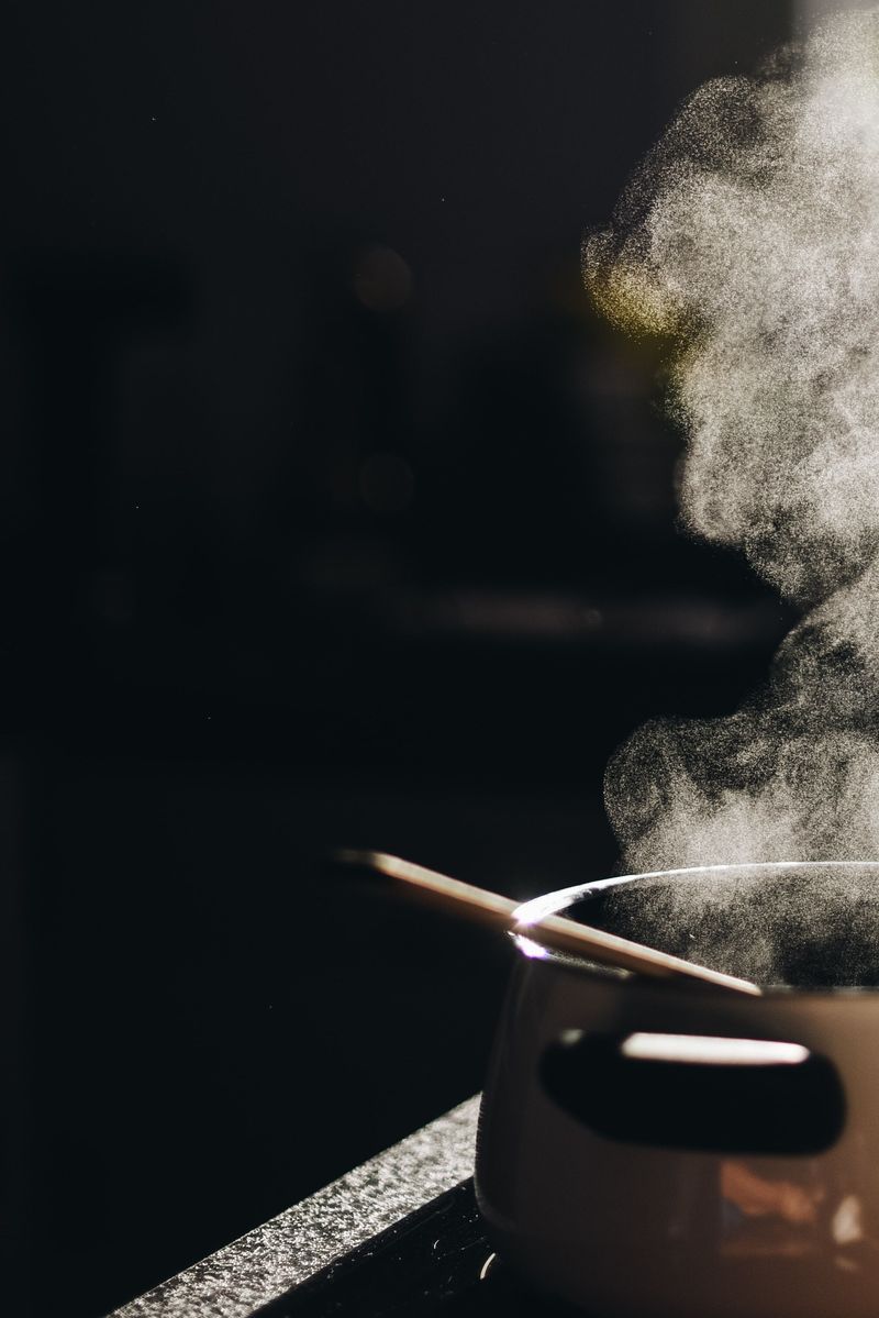 O femeie s-a ales cu toxiinfecție alimentară după ce a făcut o greșeală des întâlnită în bucătărie