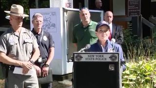 O copilă de 9 ani a dispărut fără urmă în timp ce se plimba cu bicicleta. Micuța se afla în camping cu părinții. A plecat timp de 15 minute și nu s-a mai întors niciodată