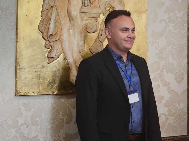 Dr. Marinescu Adrian