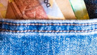 Pe ce dată intră voucherele pentru alimente? 2,7 milioane de rom&acirc;ni vor primi bani mai mulți &icirc;n octombrie