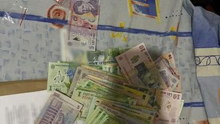 Percheziții &icirc;n București și Ilfov, după ce a apărut o nouă substanță psihoactivă care face ravagii. Prețul unei doze are fi de doar 10 lei