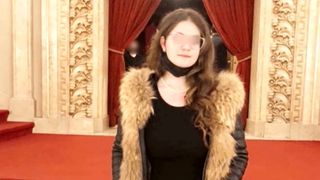 Șase polițiști sunt cercetați disciplinar &icirc;n cazul morții Sharei, t&acirc;năra care a decedat &icirc;n urma unei supradoze la Dumbrava Roșie. Misterul decesului său se ad&acirc;ncește