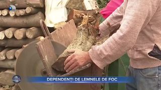 VIDEO - Dependenți de lemnele de foc. 3 milioane și jumătate de gospodării din Rom&acirc;nia folosesc lemne pentru &icirc;ncălzire