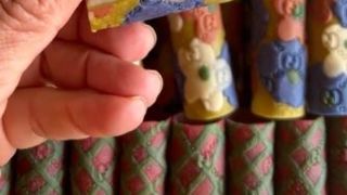 Ea este femeia care a renunțat la job pentru a crea paste cu un model unic. Tăițeii cu logo-ul unui brand de lux &icirc;i aduc un venit impresionant