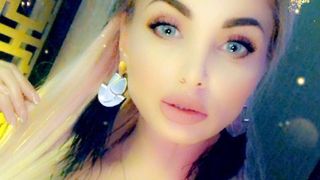 Cine este c&acirc;ntăreața Emmy, reținută &icirc;n dosarul tinerilor sechestrați &icirc;n București de clanul cămătarilor?