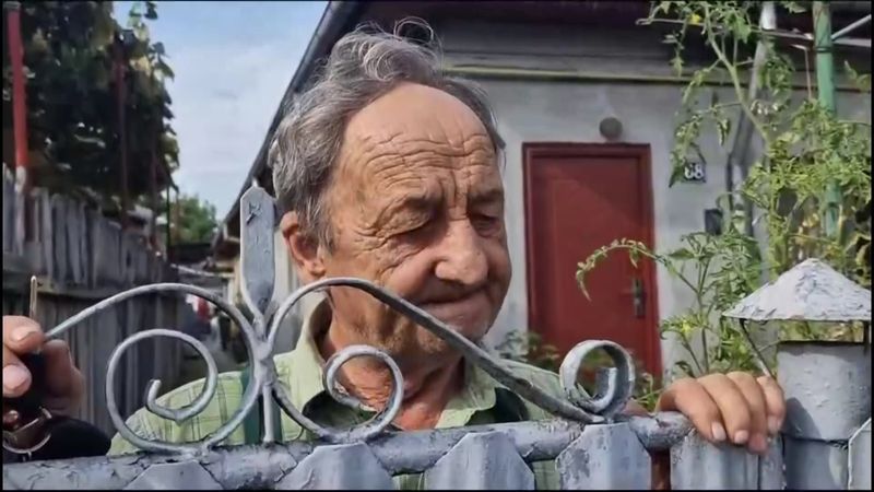 Mărturia emoționantă a bunicului care a rămas fără nepoate: "Au plecat în excursie și s-au dus de tot. În decembrie veneau iar acasă"