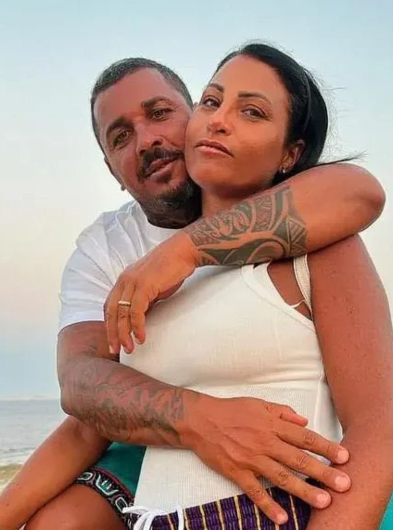 Un influencer cunoscut s-a stins din viață la câteva ore după ce a leșinat în fața copiilor săi. Mesajul îndurerat al soției: „Nu-mi vine să cred”