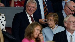 Este doliu la Manchester United. Soția legendarului Alex Ferguson s-a stins din viață. Aveau o căsnicie de aproape 60 de ani