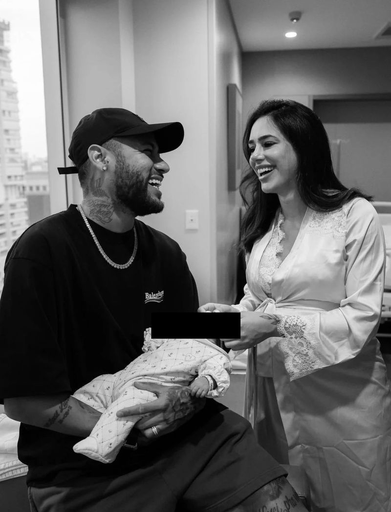 Neymar este tată pentru a doua oară. Fotbalistul este în culmea fericirii. Are o fetiță