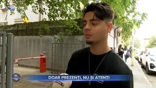 VIDEO- Doar prezenți, nu și atenți. Nu &icirc;nvață, dar fac TikTok &icirc;n timpul orelor